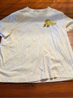 H&M White Short Sleeve Tee with Lemon Graphic